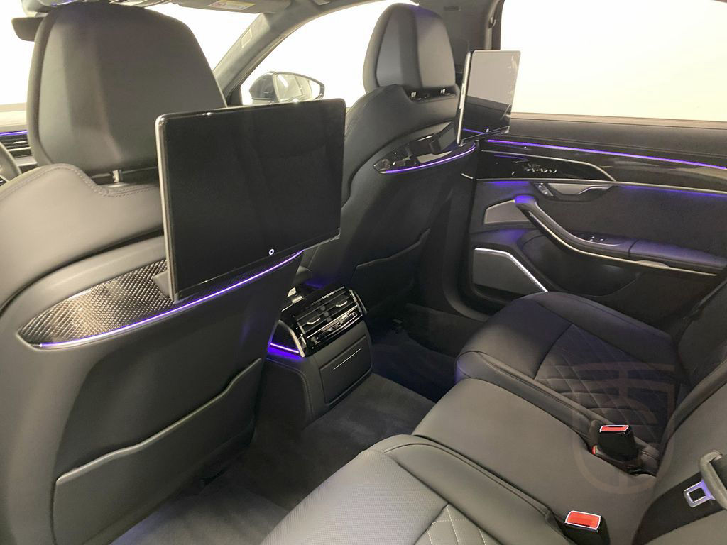 Audi S8 4.0 TFSI quattro Pano+2Bildschirme+Nachtsicht