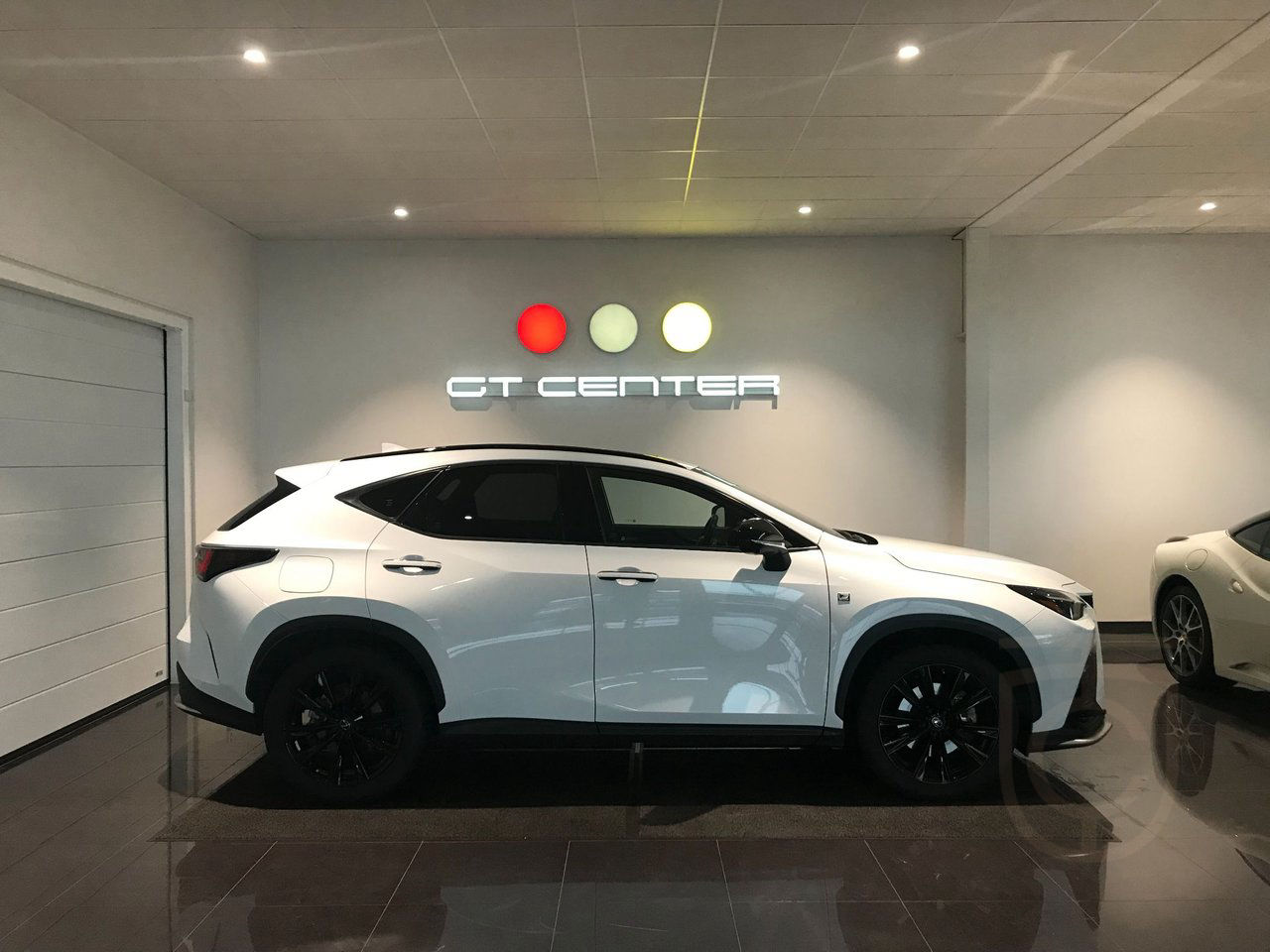 Lexus NX 450h+ E-CVT F Sport