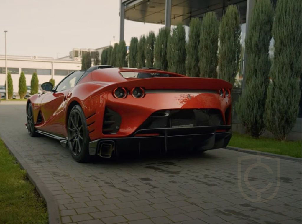 Ferrari 812 Competizione A 1 Hand 830PS