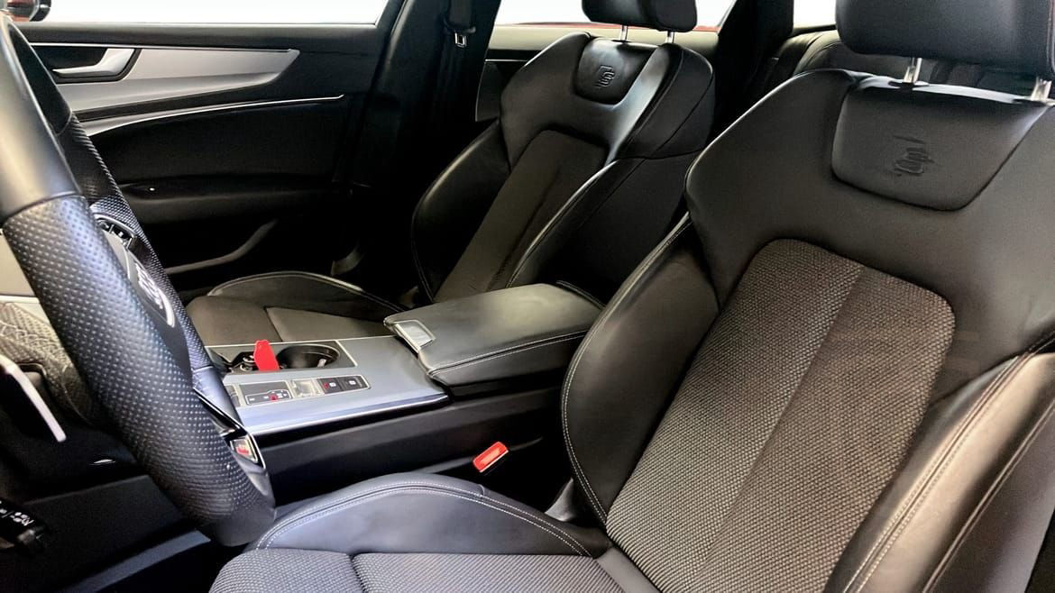 Audi A6 Avant 40 TDI quattro S-line