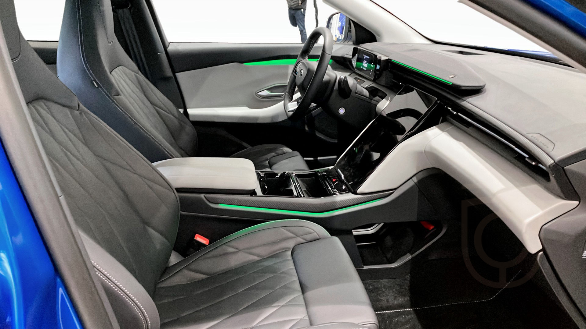 Ford Explorer EV Extended Range RWD