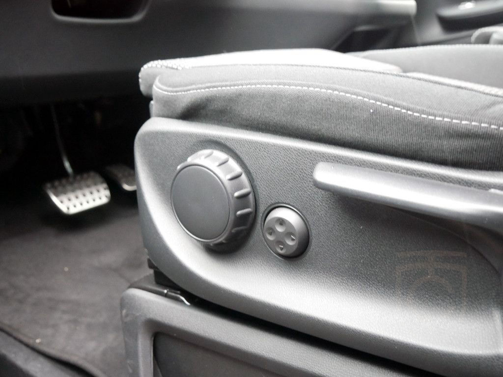 Mercedes-Benz V 300 STYLE Lang Abstandstemp. Pano Navi SHD Kam