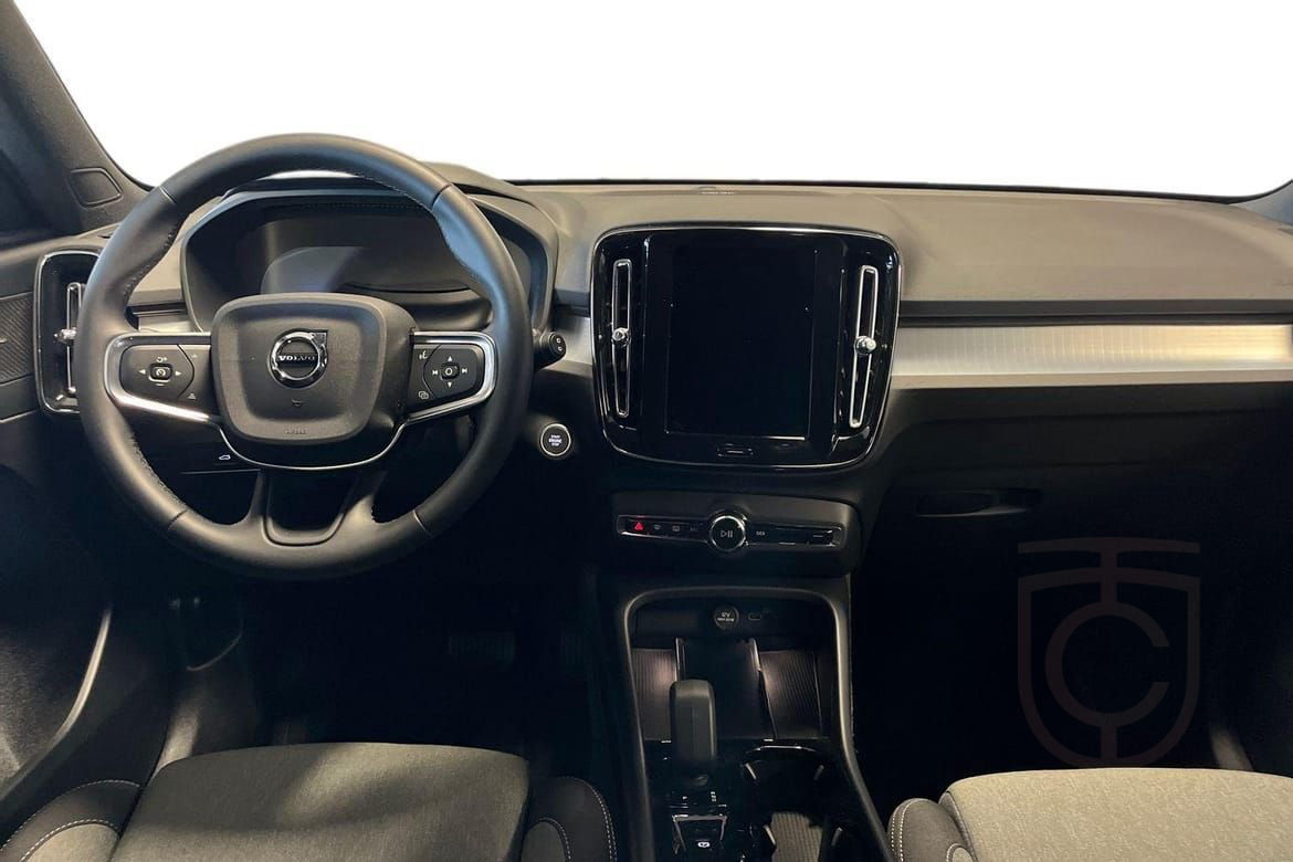 Volvo XC40 B4 FWD Bensin Plus Dark