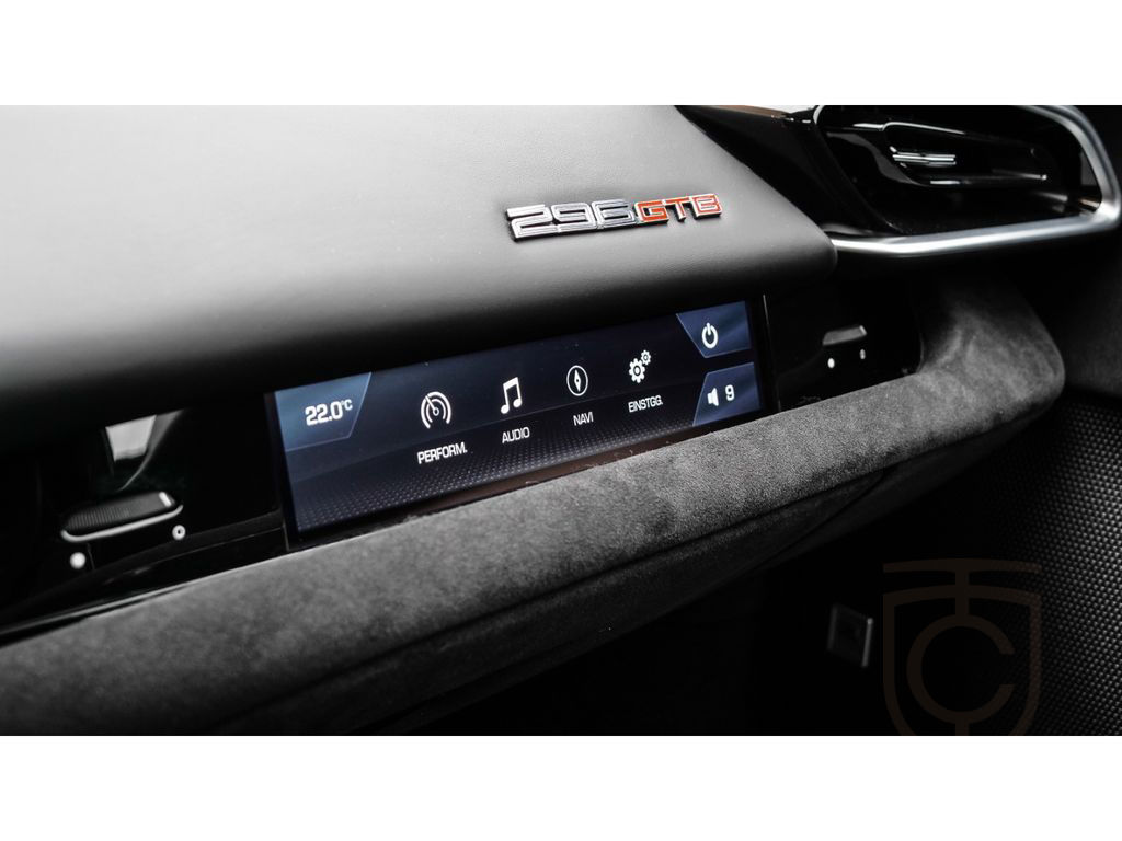 Ferrari 296 GTB *Lift*Carbon*LED*CarPlay*Racingseats*1Hd