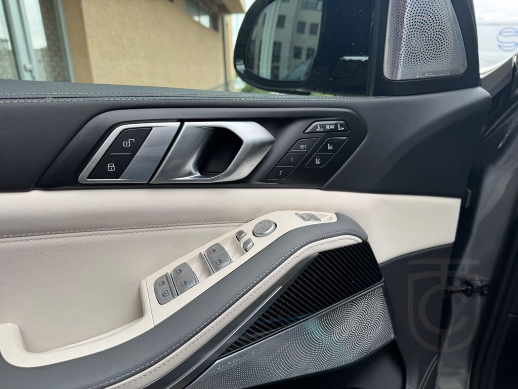BMW X7 Baureihe X7 M60 i Bowers & Wilkins/Carbon