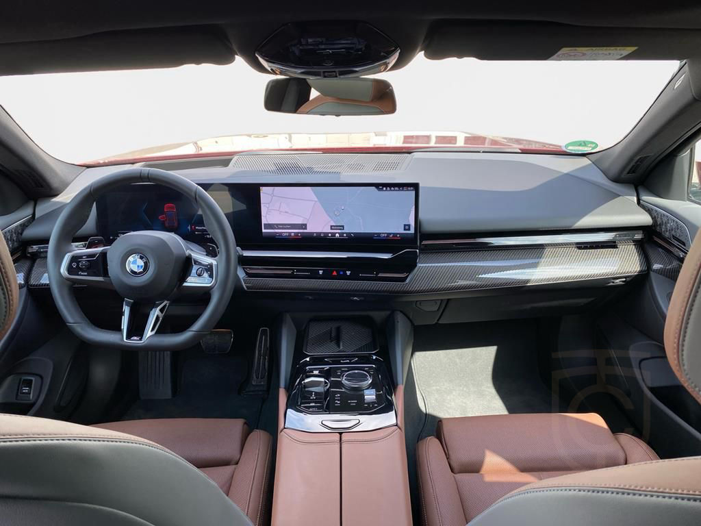 BMW 520d xDrive Touring Aut. M Sport+AHK+Pano+B/W