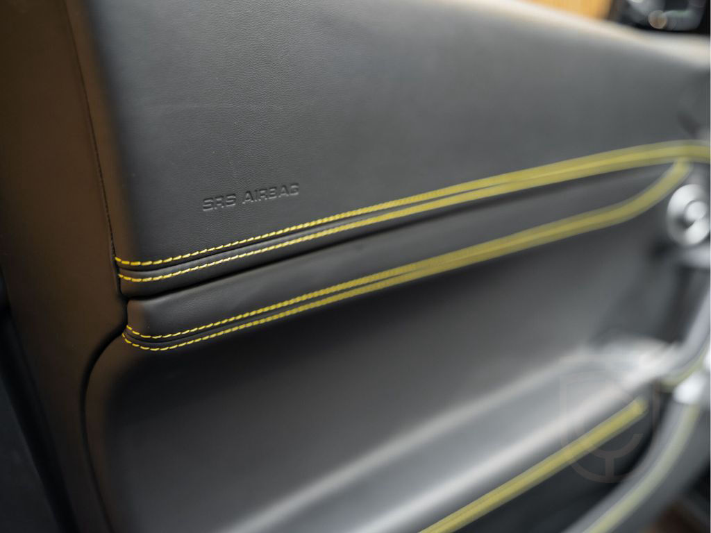 Ferrari Portofino M V8 HELE Carbon Daytona Seats 3.9 Por