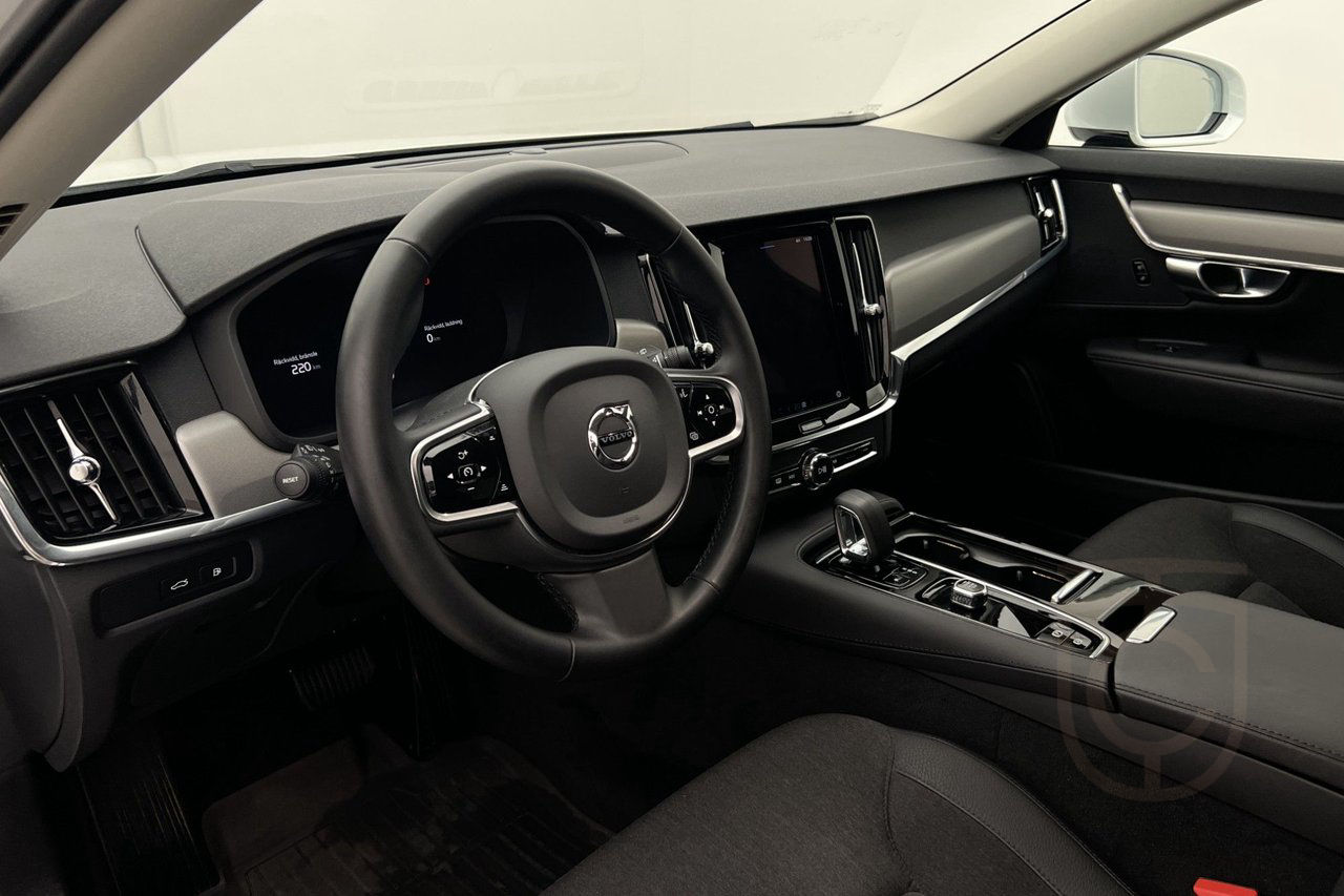 Volvo V90 Recharge T6 AWD Core Bright