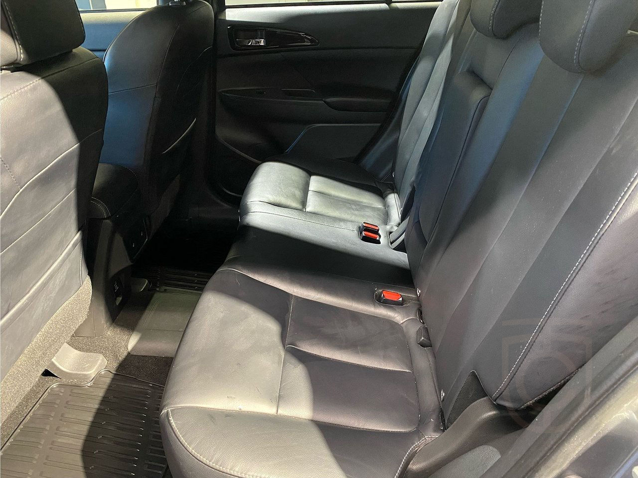 Mitsubishi Eclipse cross Business Instyle PHEV 2.4