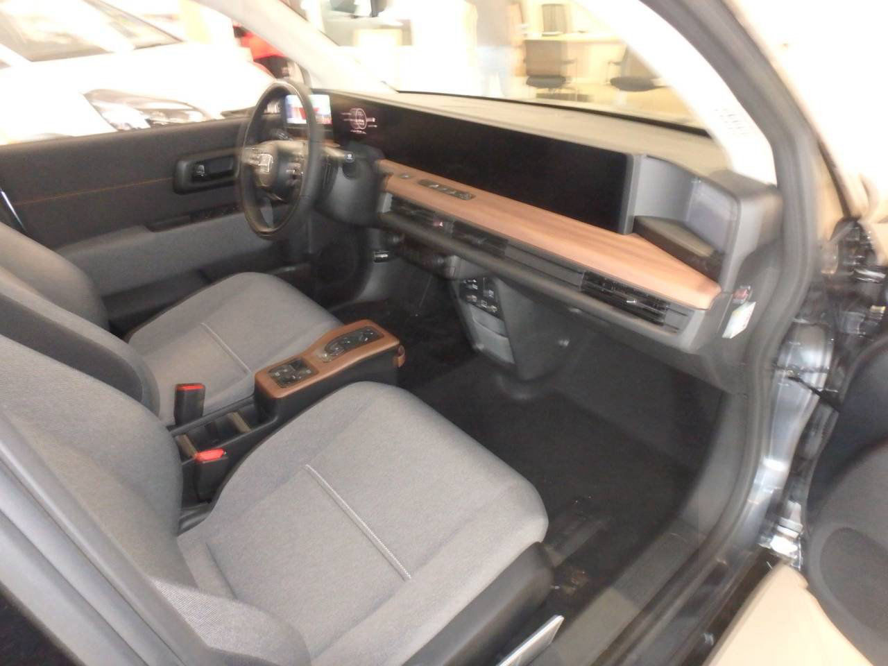 Honda E