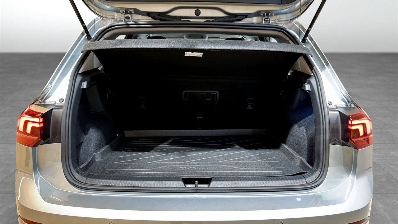 Volkswagen Golf eTSI150 DSG Edition