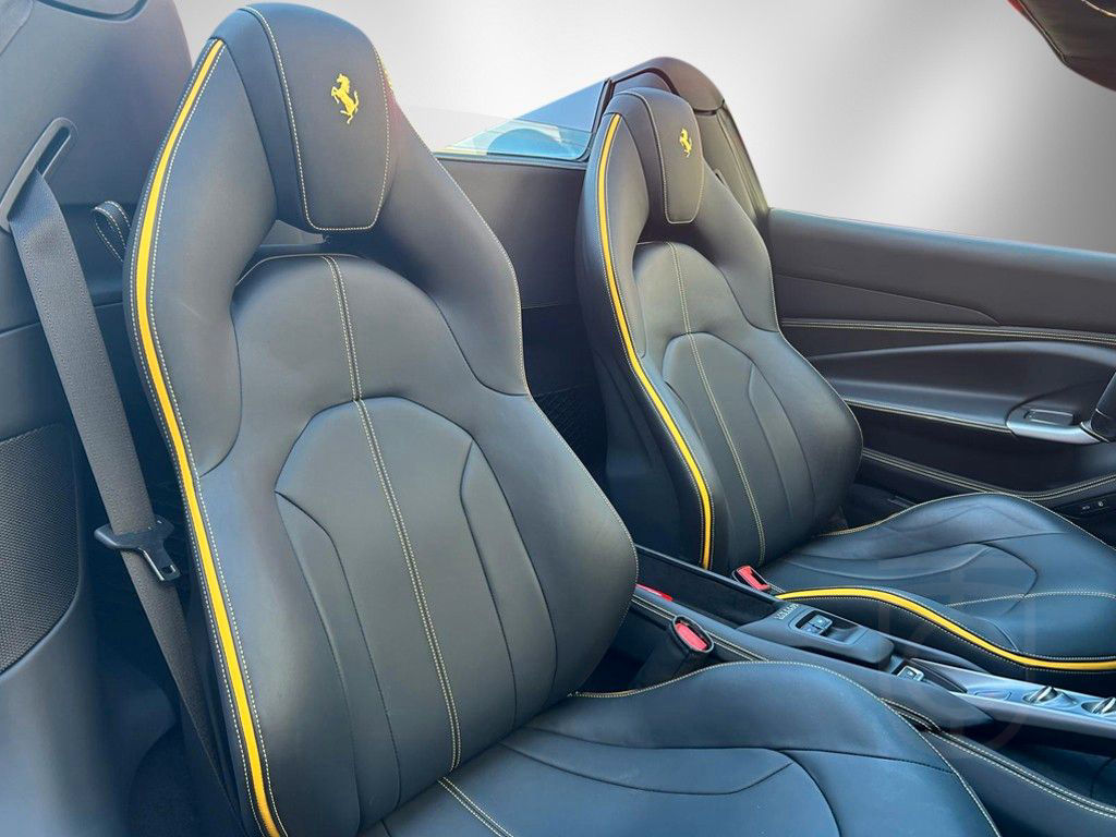 Ferrari F8 Spider / Lift / LED / Carbon