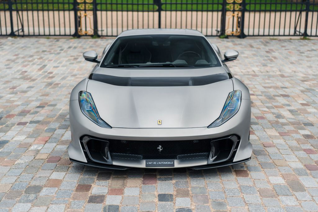 Ferrari 812 Competizione - Atelier, huge spec, 890 kms