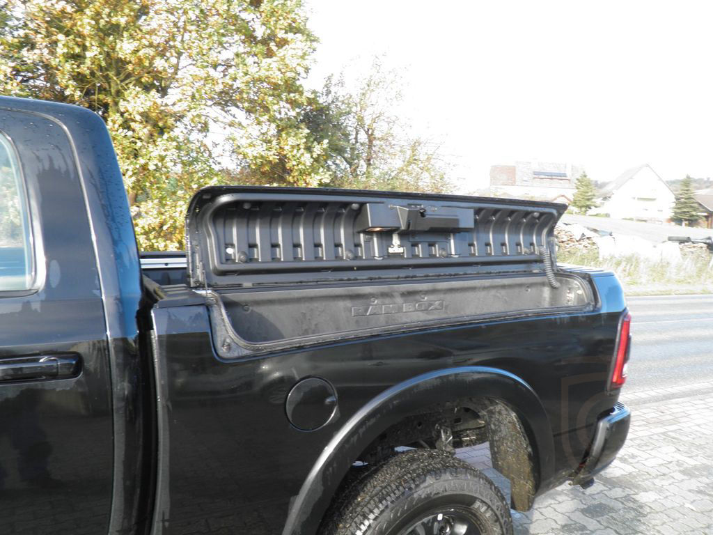 Dodge RAM 2500 CREWCAB 4X4 DIESEL NIGHT EDITION LARAMI