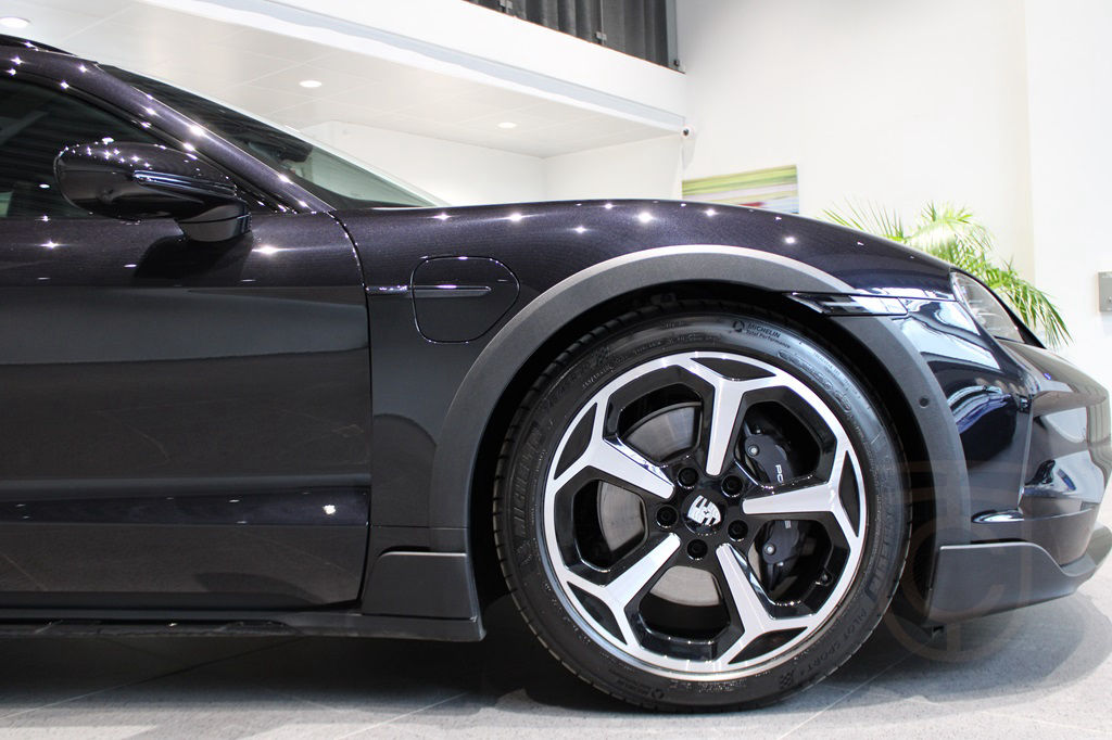 Porsche Taycan 4 Cross Turismo