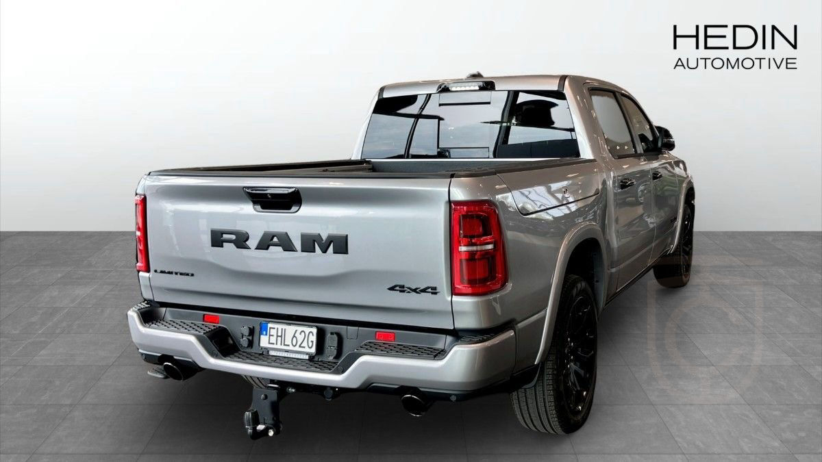RAM 1500 CREW CAB LIMITED NIGHT RB