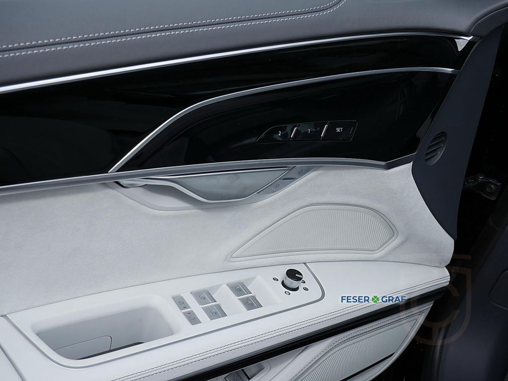 Audi S8 TFSI ACC AHK B&O Matrix Navi Pano Standh.