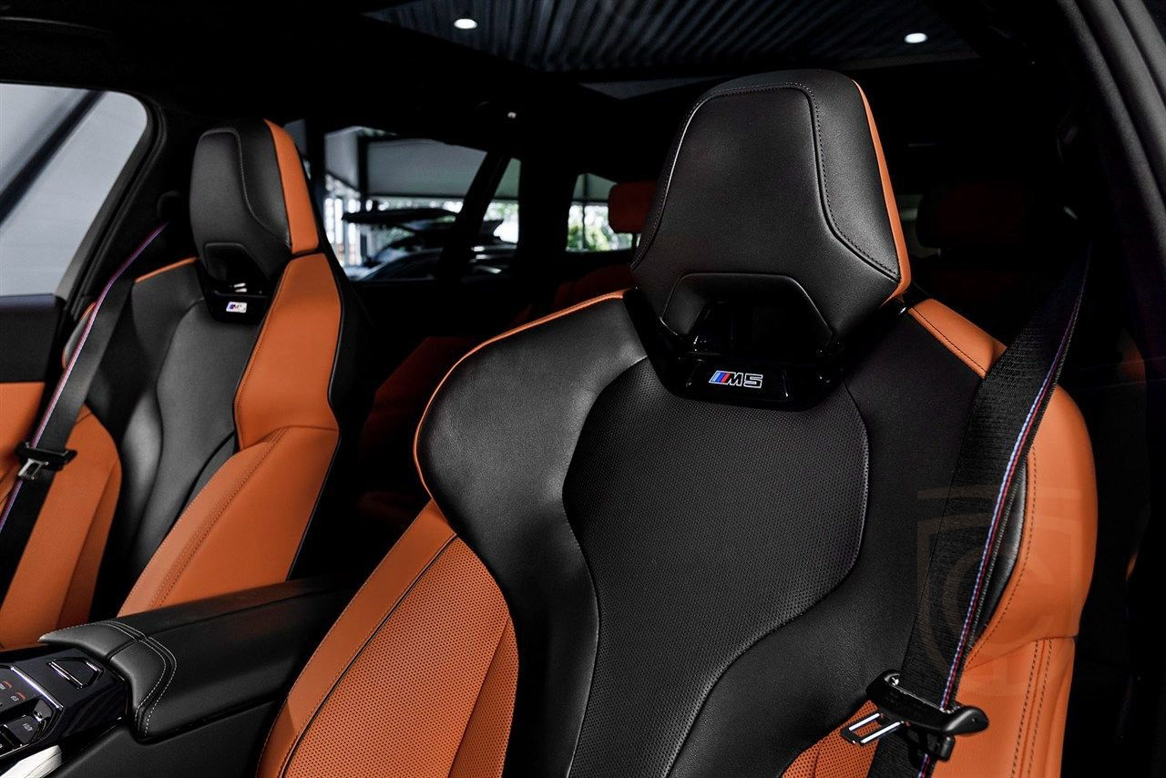 BMW M5 Touring Fullutrustad