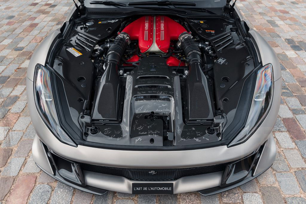 Ferrari 812 Competizione - Atelier, huge spec, 890 kms