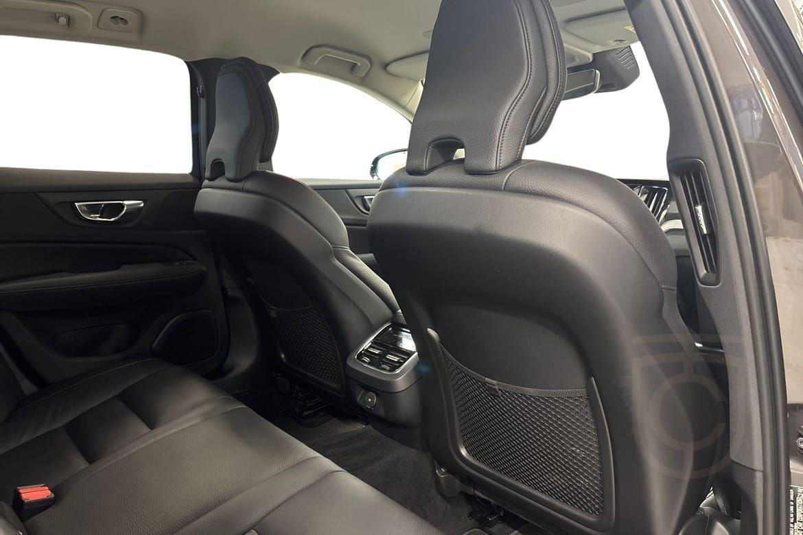 Volvo V60 B4 Bensin Plus Dark