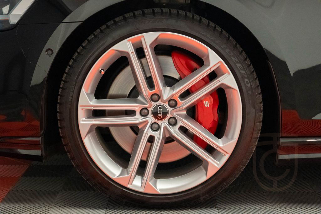Audi S8 TFSI quattro tiptronic