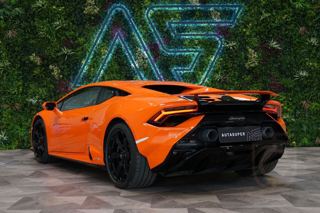 Lamborghini Huracán Tecnica*5.2L V10*RWD*LIFT*265.000€ NETTO