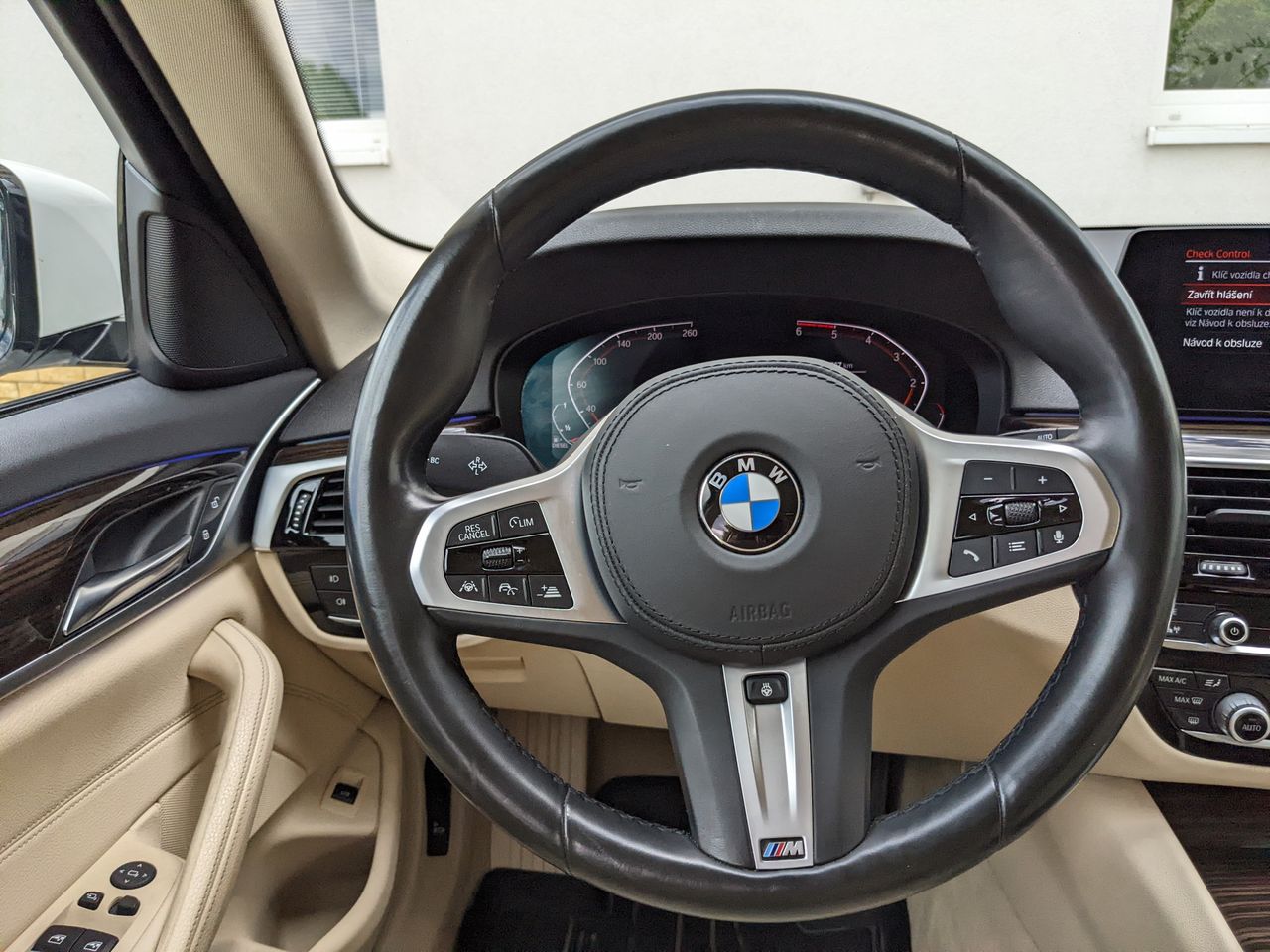 BMW 520d xDrive Touring Live Cockpit Driving Assistant Professional