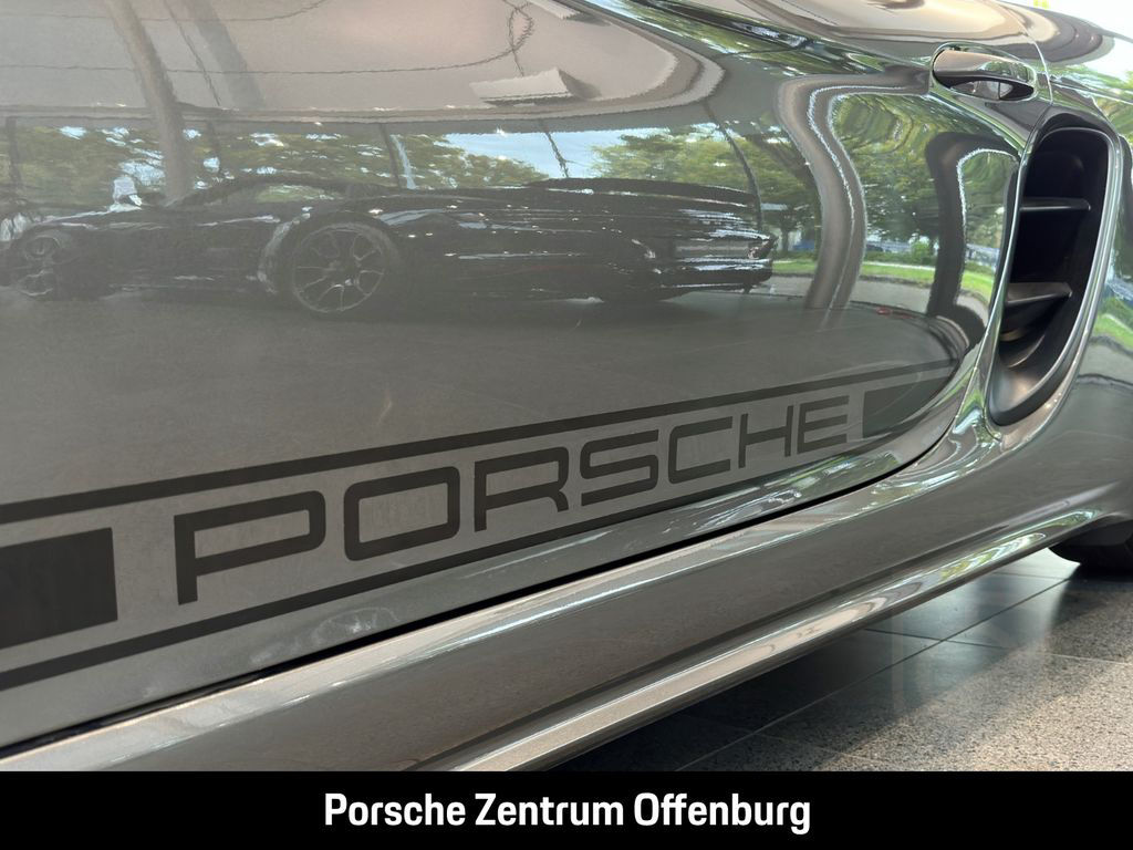 Porsche Boxster 718 Style Edition