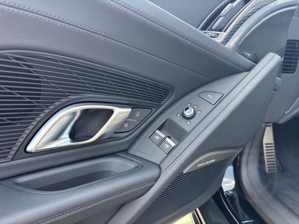 Audi R8 Spyder V10 performance qu. Keramik Carbon LM