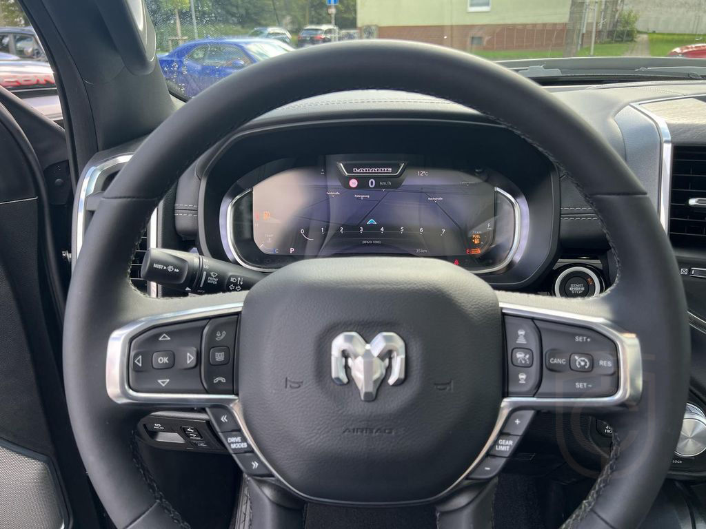 Dodge RAM Laramie Night Premium + 5 Jahre Garantie AHK