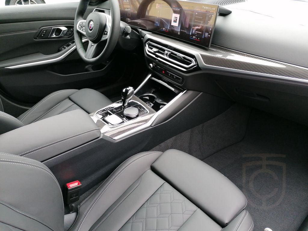 ALPINA B3 Touring UPE 116.940,-€ HUD AHK Pano ACC H/K