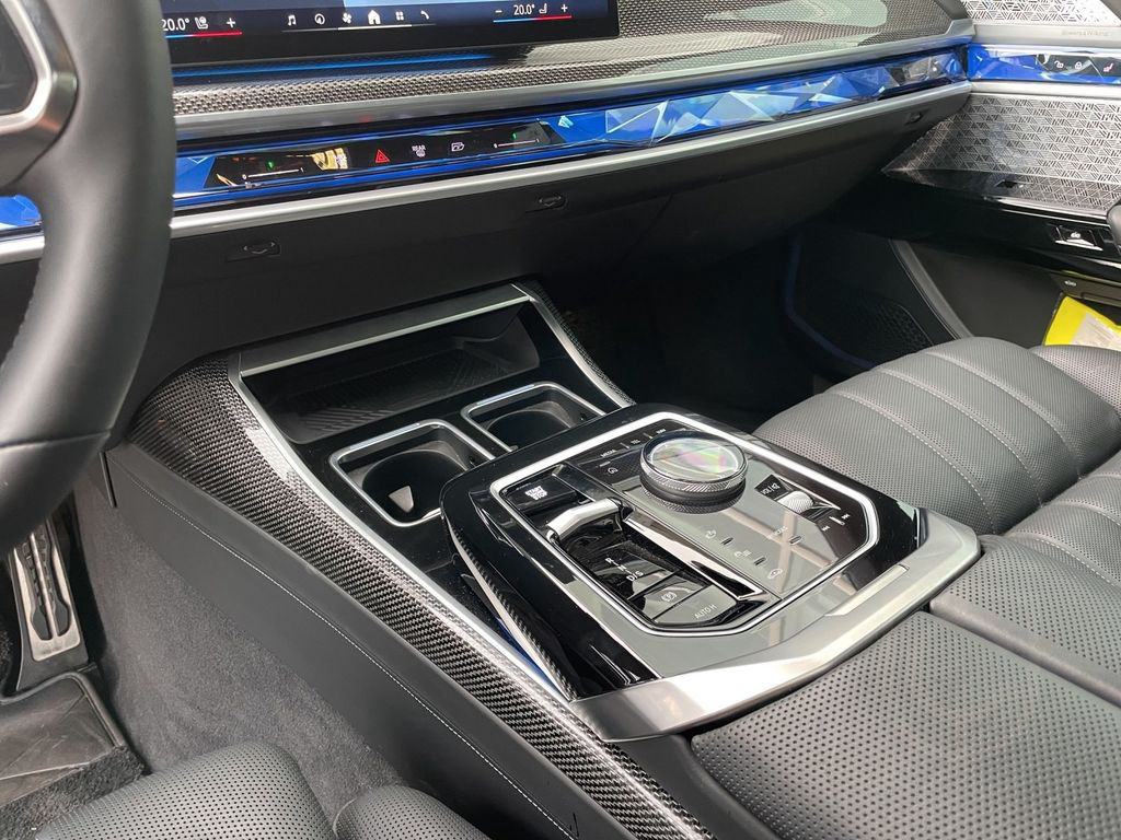 BMW 750e xDrive UPE 180.940,- € #exclusive