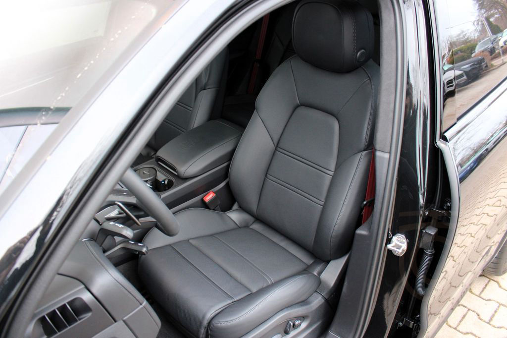 Porsche Cayenne Coupe GTS /PDCC/ STANDHZG./ BURMESTER HE