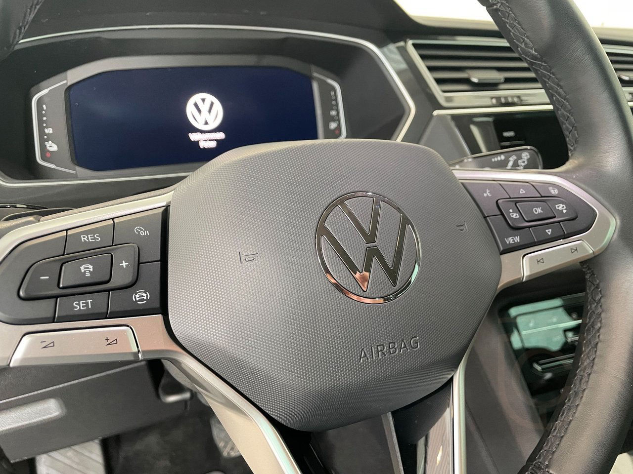 Volkswagen Tiguan eHybrid Cockpit B-Kamera Matrix