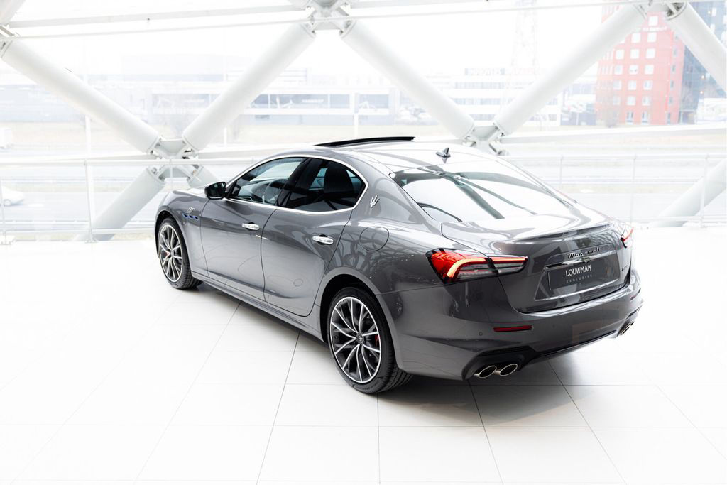 Maserati Ghibli Hybrid GT Edizione Finale | Heated Front