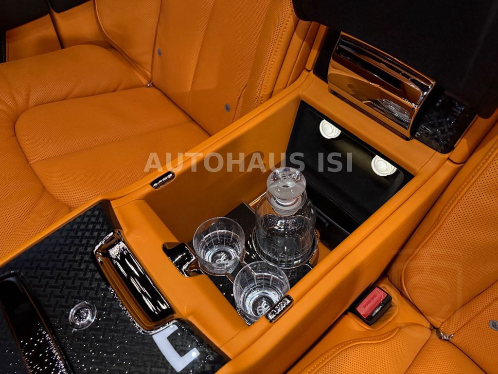 Rolls-Royce Cullinan II BLACK BADGE,FACELIFT,FULL,CURTAINS