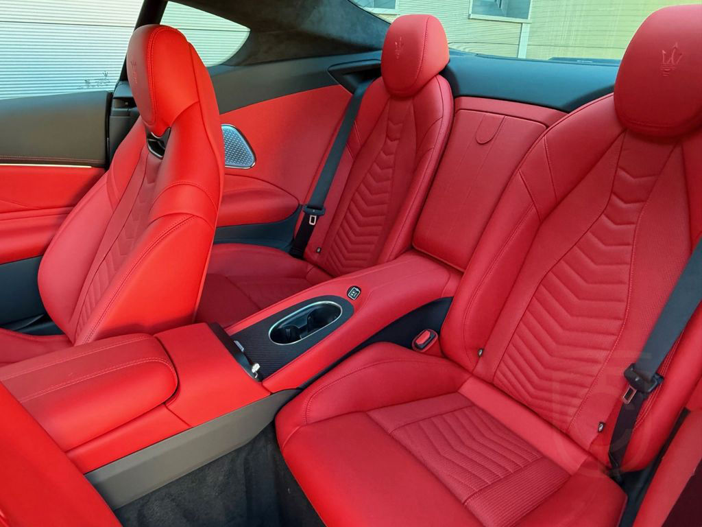 Maserati GranTurismo Trofeo 3.0 V6 AWD / MY24/NP 244.000€