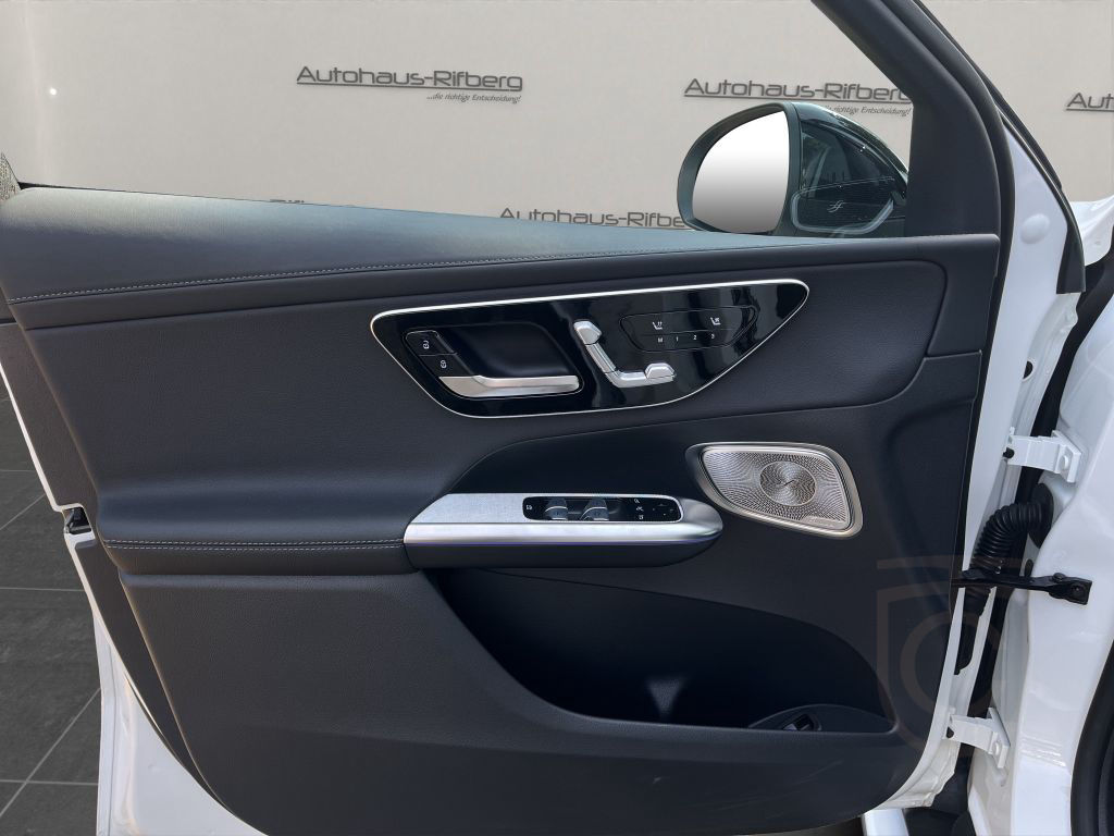 Mercedes-Benz GLC 300 de 4M Coupe AMG PanD/20Zoll/HUD/Night