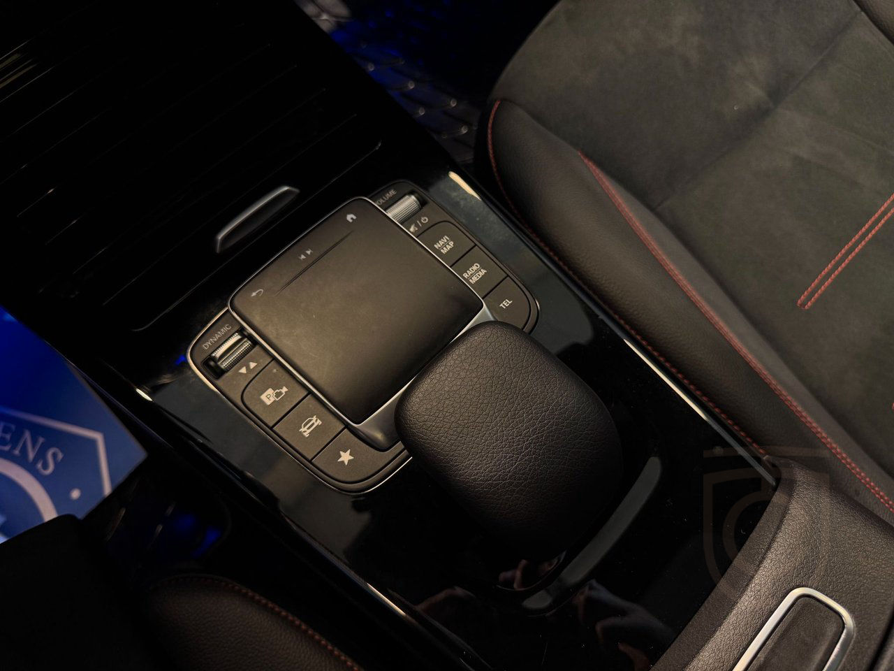 Mercedes-Benz CLA 250 e AMG Pano Burmester Widescreen