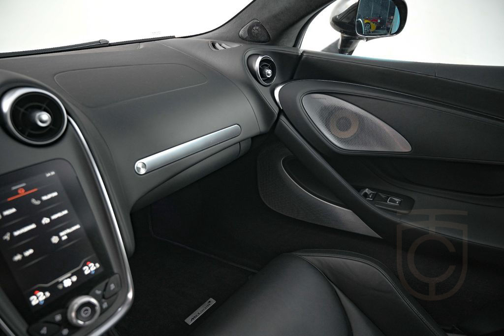 McLaren GT | Premium | Panoramic | B&W | Lift | VAT