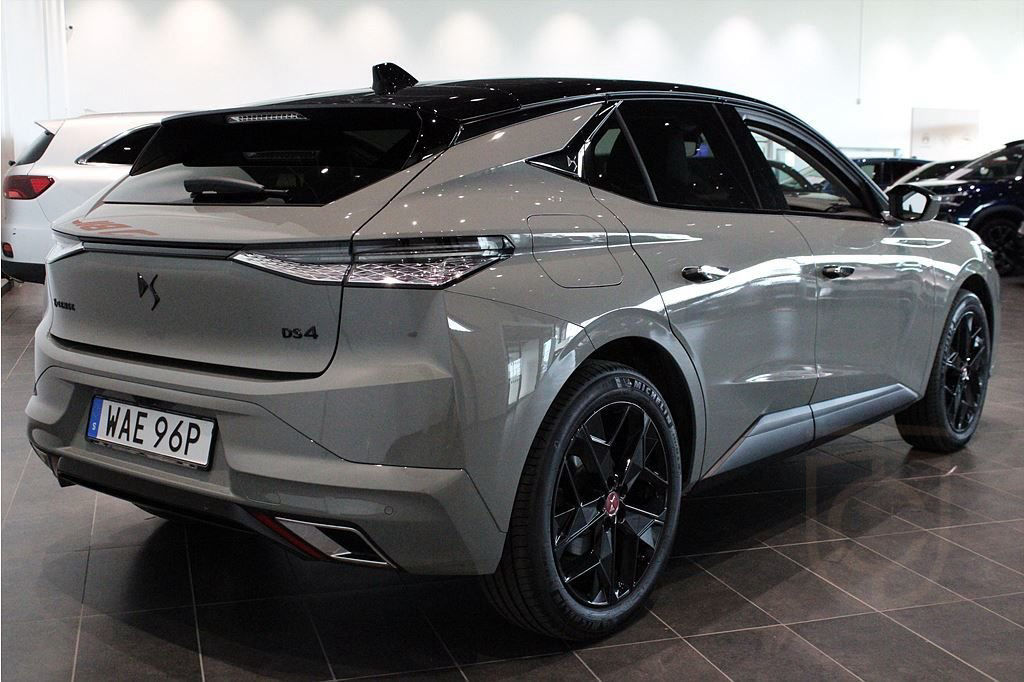 DS 4 Performance Line E-Tense