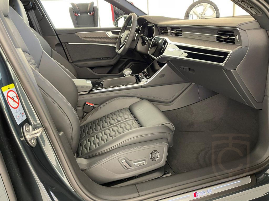 Audi RS6 RS 6 Avant 4.0 TFSI quattro RS-Dynamik. Plus