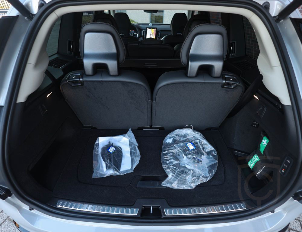 Volvo XC 90 Ultra Dark Recharge AWD *Massage*B&W*Luft*