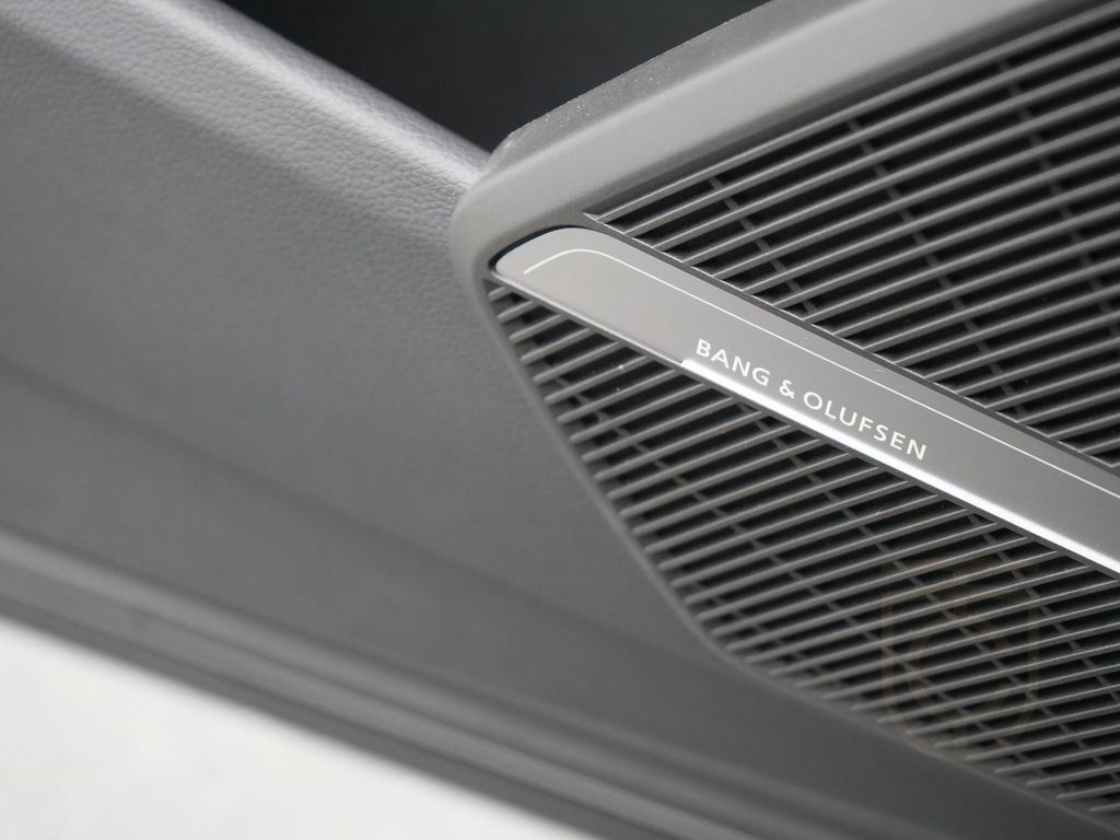 Audi SQ5 TDI B&O PANO AHK KAM360° MATRIX ACC LEDER
