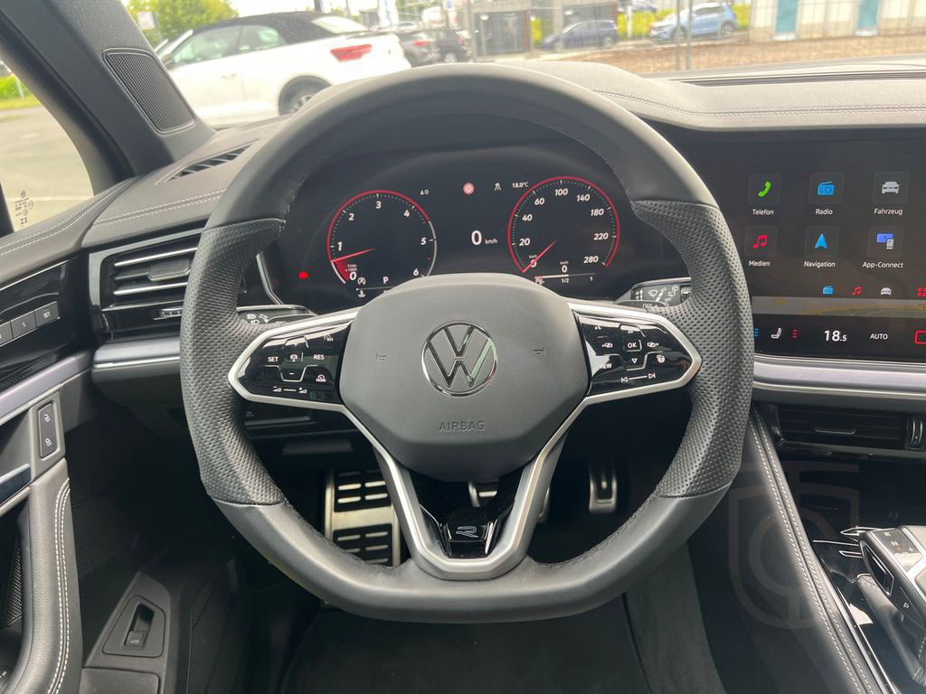Volkswagen Touareg R-Line 3.0 V6 TDI R-Line 4 Motion Tiptro