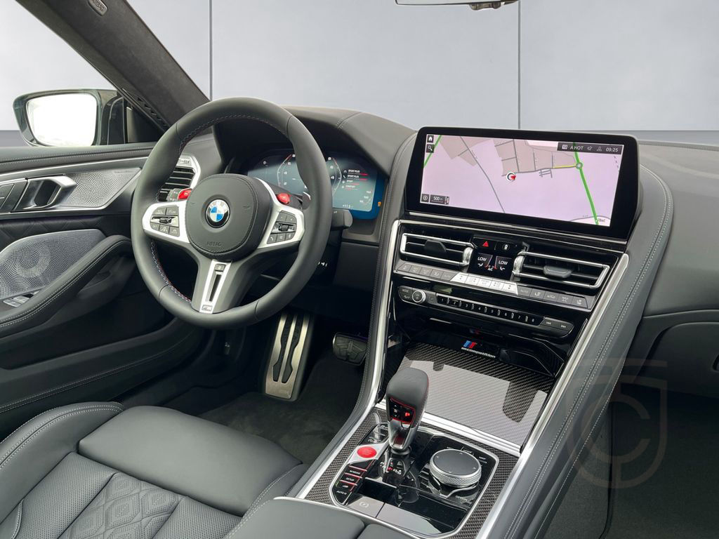 BMW M8 Competition Gran Coupe Wärme-Paket B&W