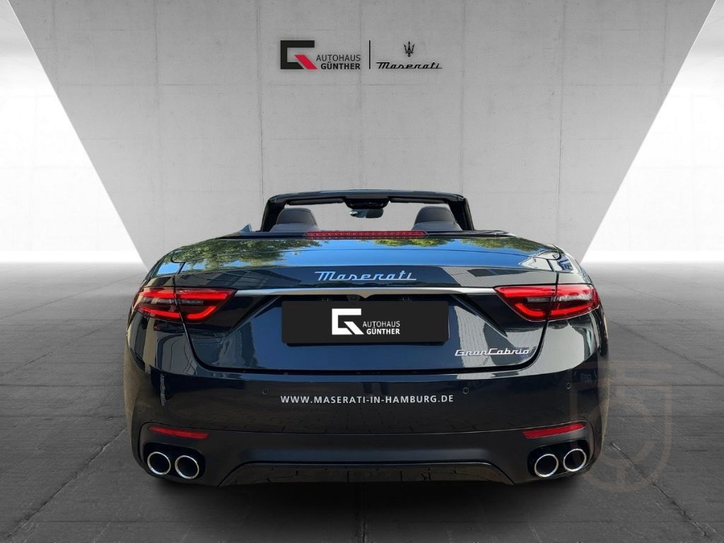 Maserati GranCabrio Modena MY25 AWD V6 BLACK