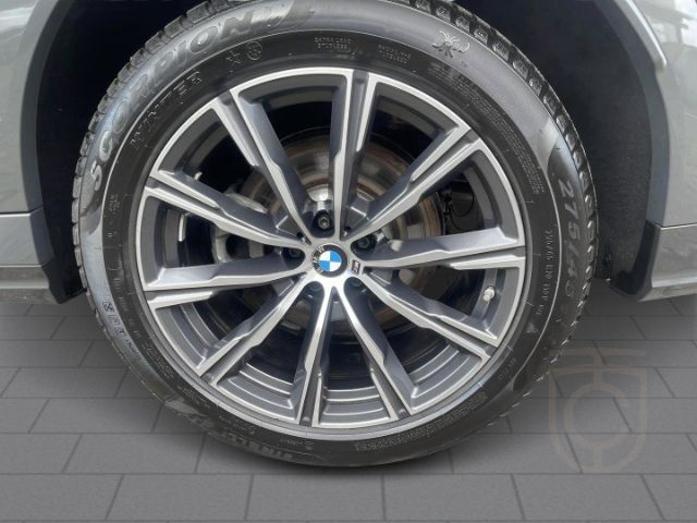 BMW X6 XDRIVE30D M SPORT HUD StandHZG AHK Pano Massa