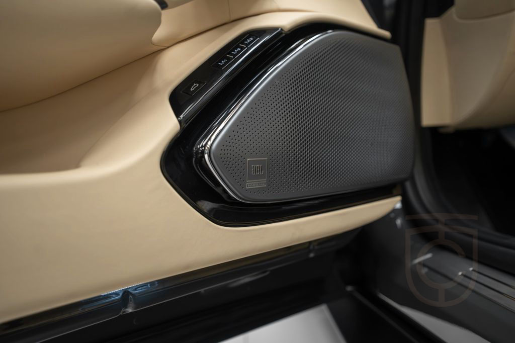 Ferrari Roma Spider 2025 GREY/BEIGE XLED CAMERA