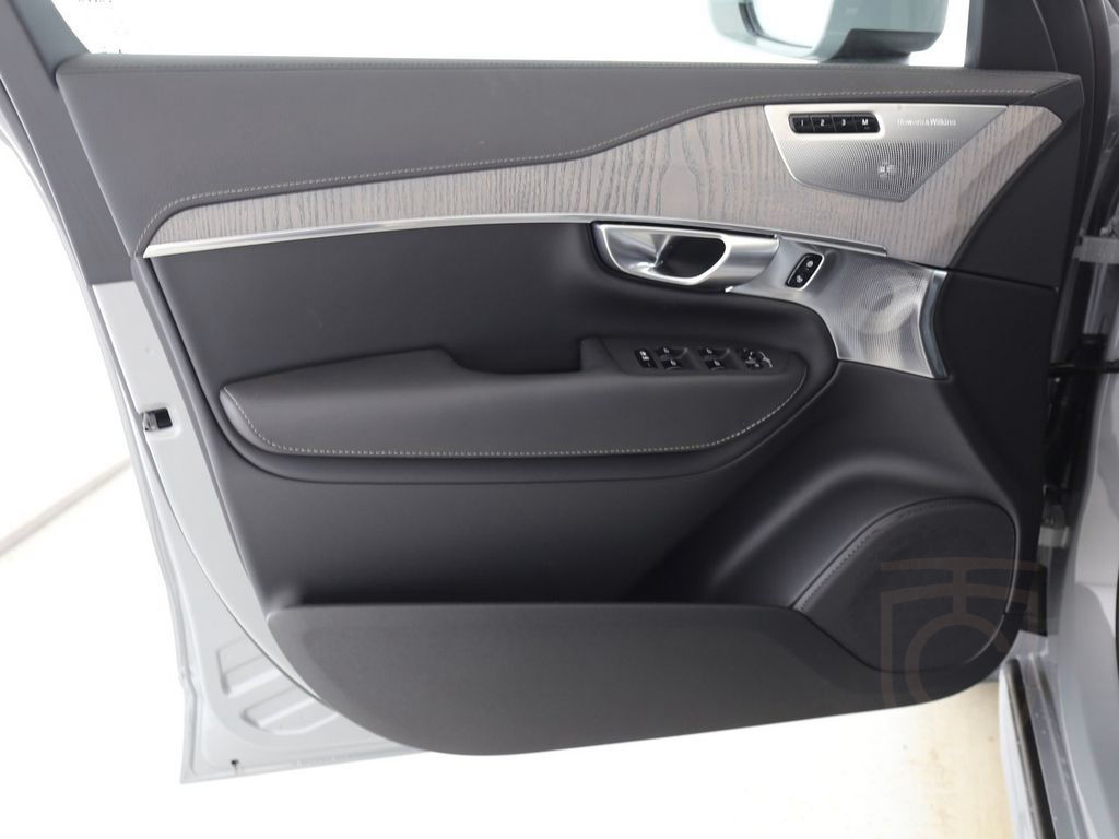 Volvo XC90 T8 Ultra Bright Recharge Plug-In Hybrid AWD